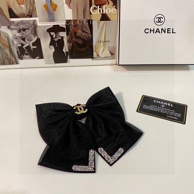 特 配包装 Chanel 香奈儿 最新爆款蝴蝶结中古五金发夹# 信我 人手必备的单品 这件必须买 洋气神仙颜值 小仙女要收了它 谁戴谁好看